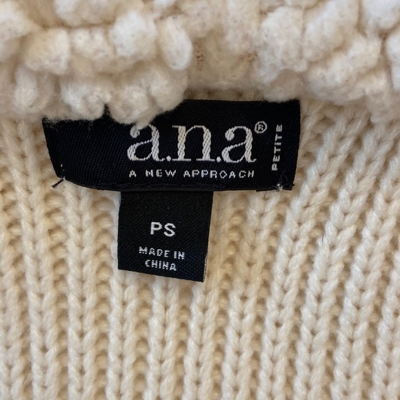 a.n.a. Teddy Bear Vest With Knitted Back, Size PS - Picture 3 of 10